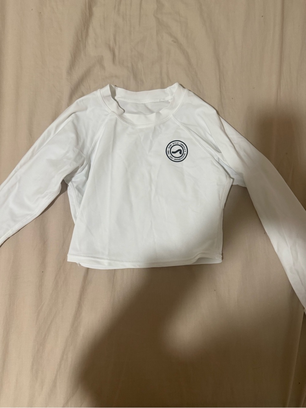 surf style White Long-Sleeve Crop Rash Guard Top